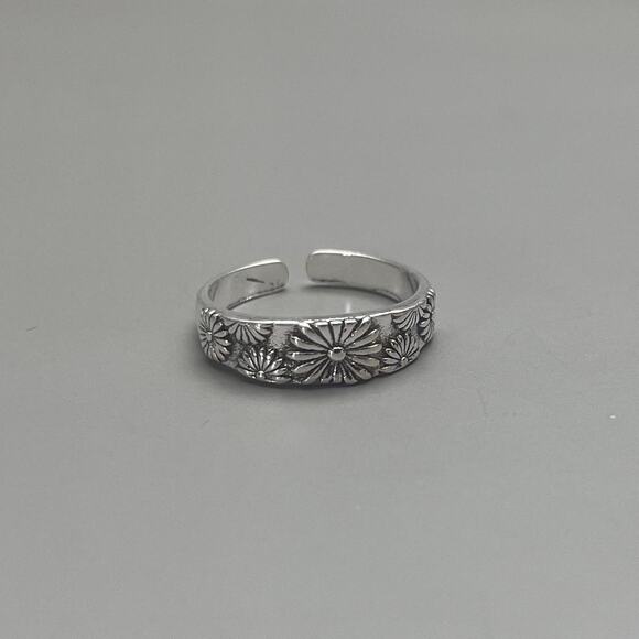 Other Other - Y2K Grunge Vintage Silver Engraved Flower Ring – Adjustable, Unisex, New
